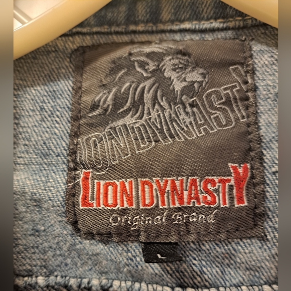 Men's Lion Dynasty Distressed Denim Jacket - Size Large - Picture 4 of 8